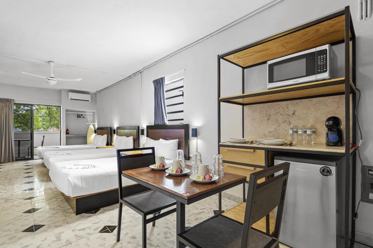Suites Reforma By Homirent Mérida Exteriör bild
